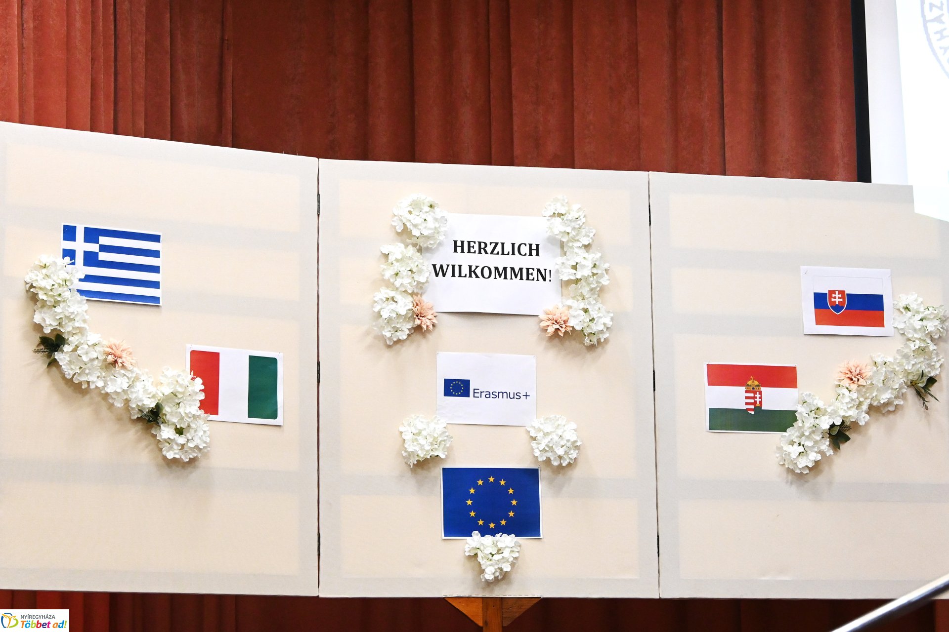 Faültetéssel kezdődött a keddi program a városunkban tartózkodó erasmusos diákoknak