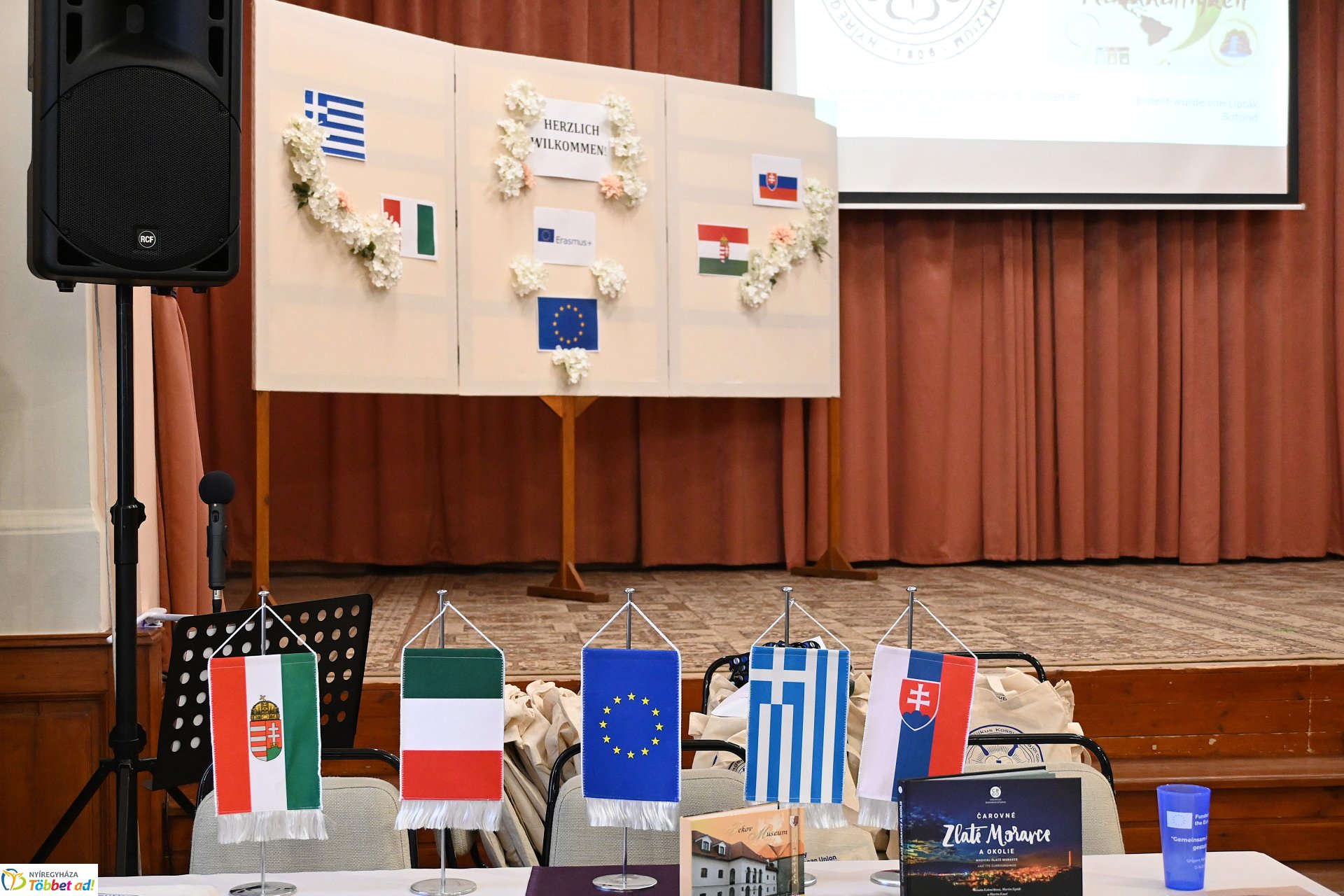 Faültetéssel kezdődött a keddi program a városunkban tartózkodó erasmusos diákoknak