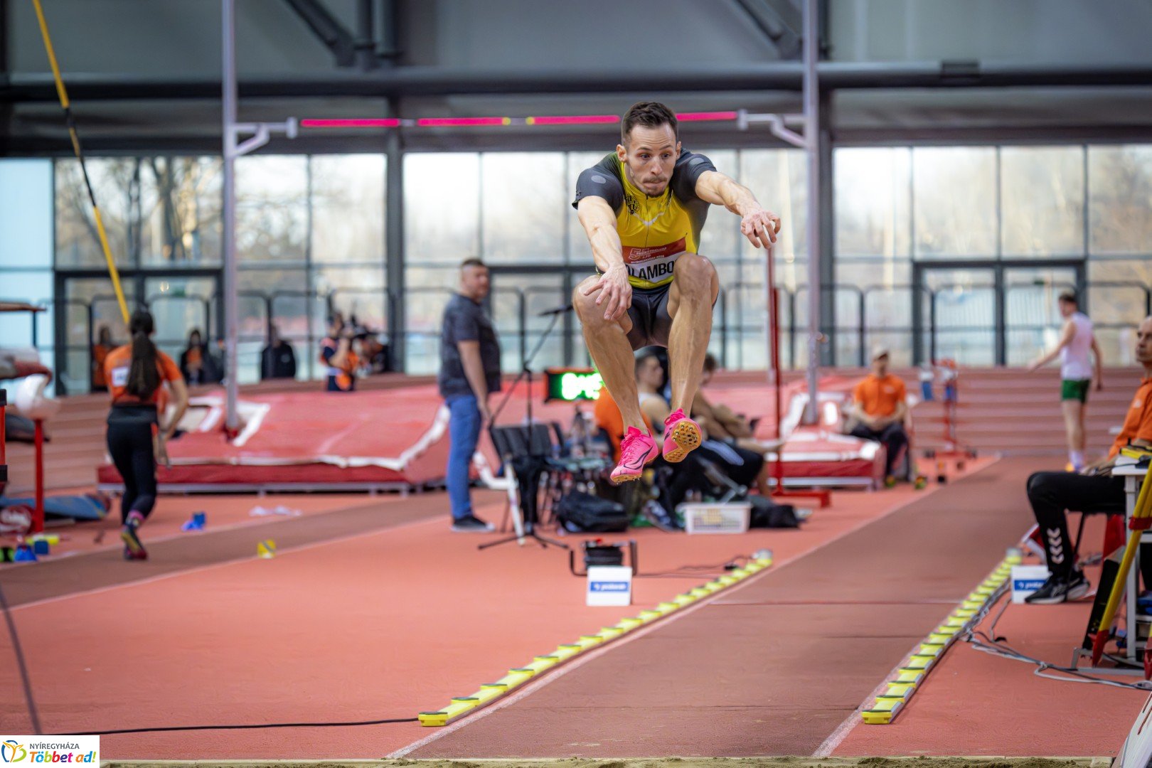 Fedettpályás Atlétika Magyar Bajnokság a Nyíregyházi Atlétikai Centrumban első nap