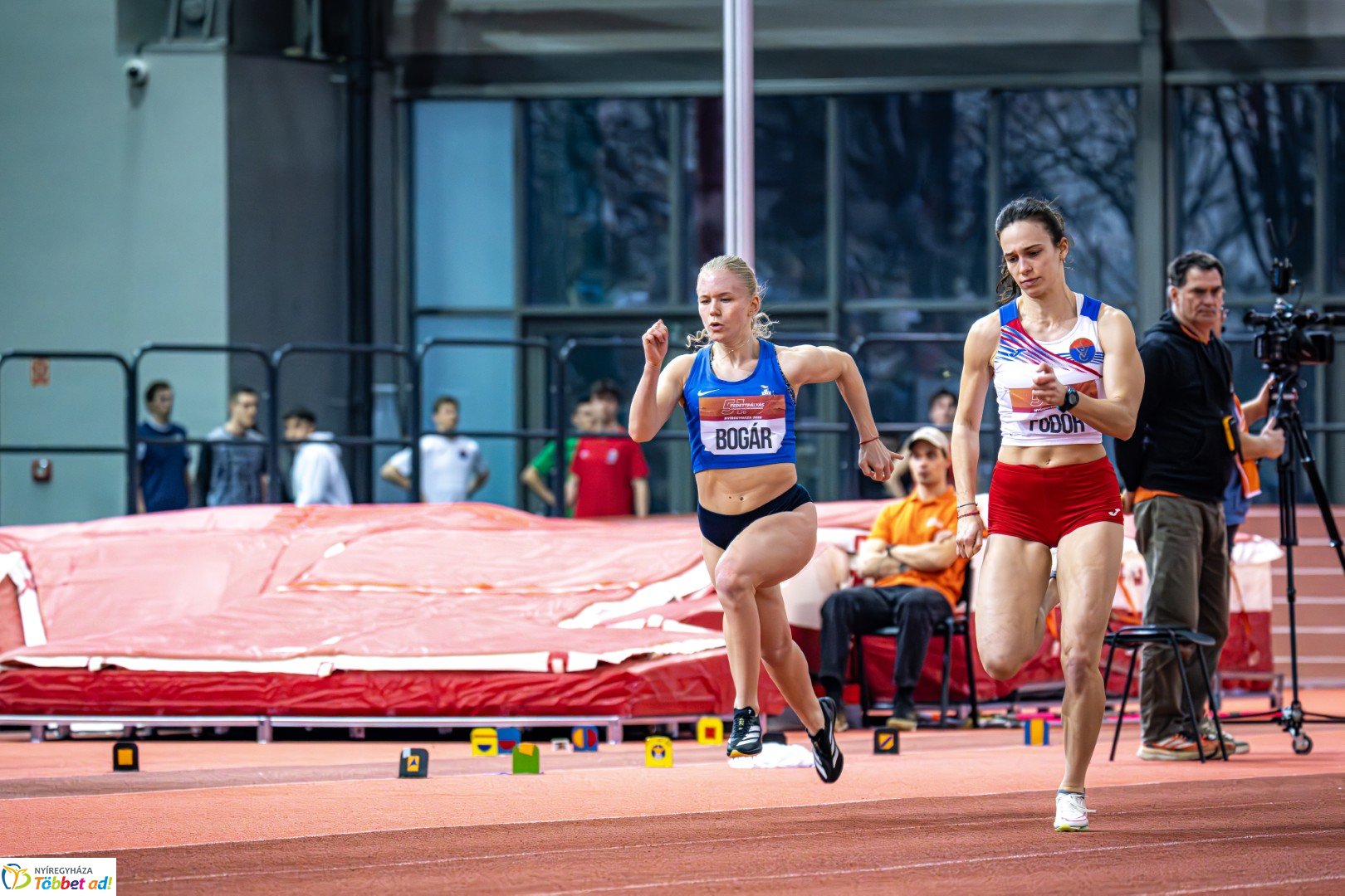 Fedettpályás Atlétika Magyar Bajnokság a Nyíregyházi Atlétikai Centrumban első nap