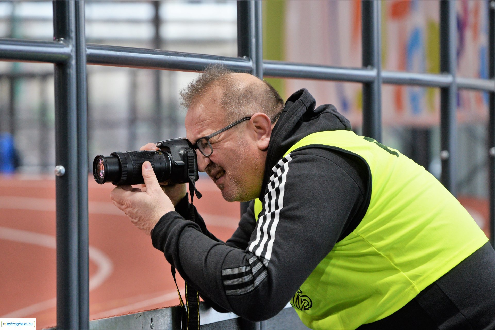 Fedettpályás atlétikai verseny 2023