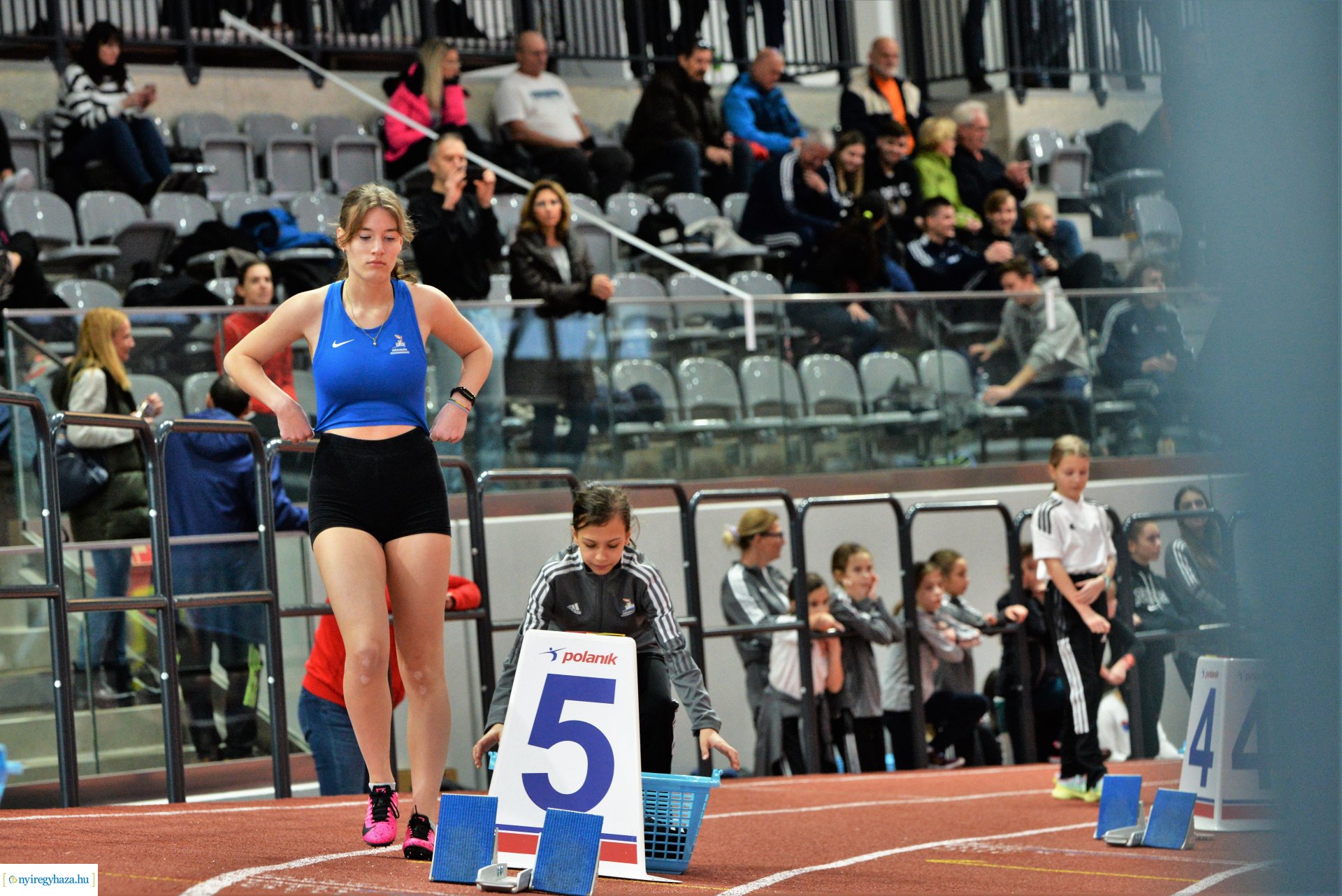 Fedettpályás atlétikai verseny 2023