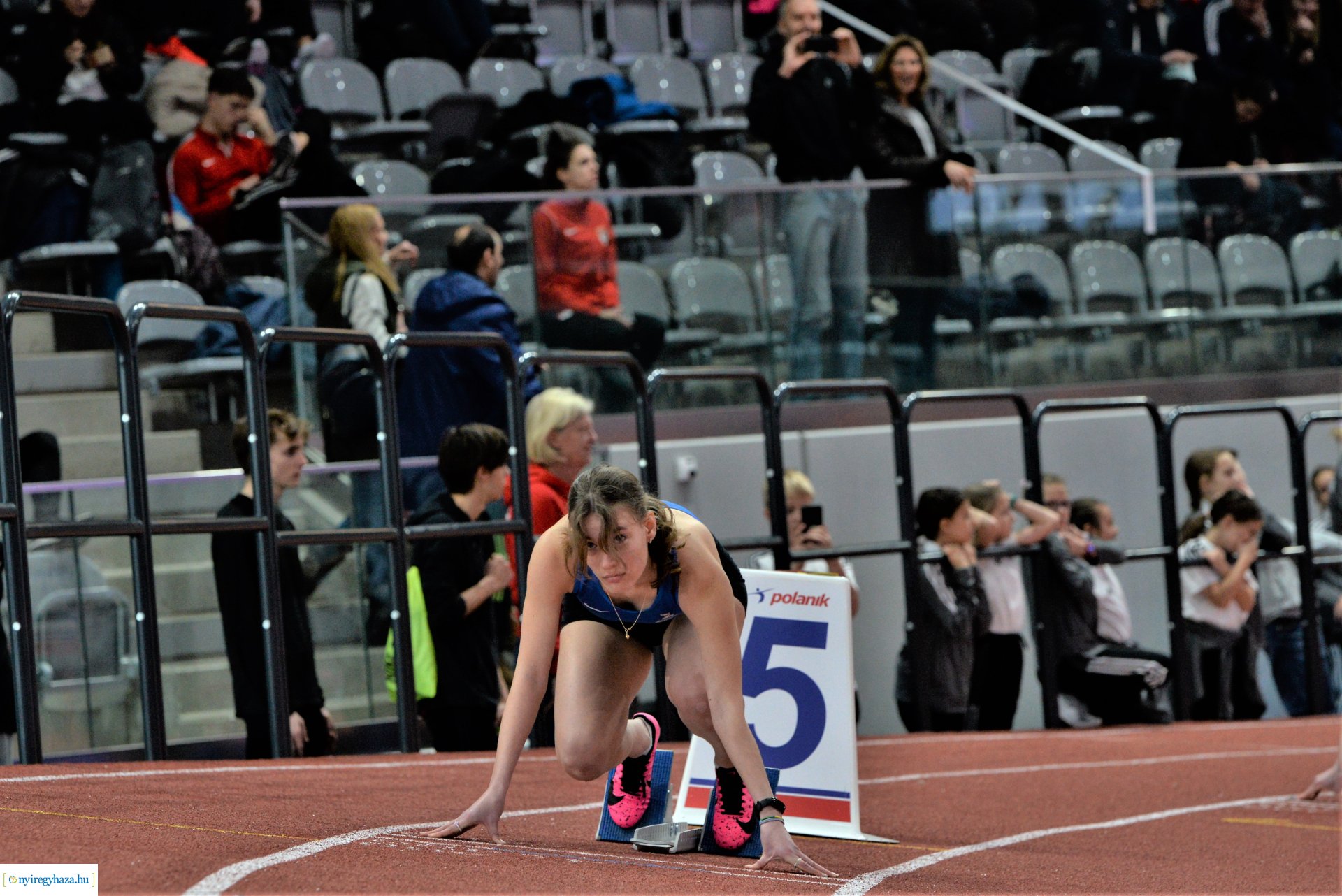 Fedettpályás atlétikai verseny 2023