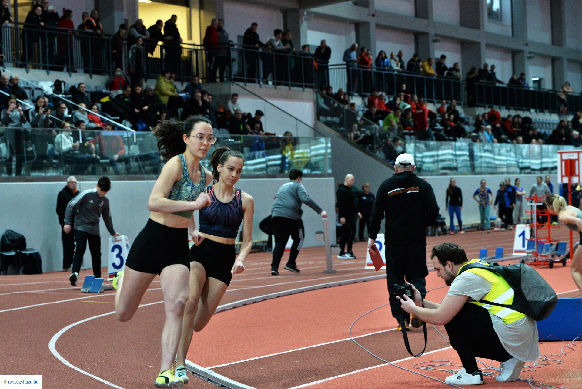 Fedettpályás atlétikai verseny 2023