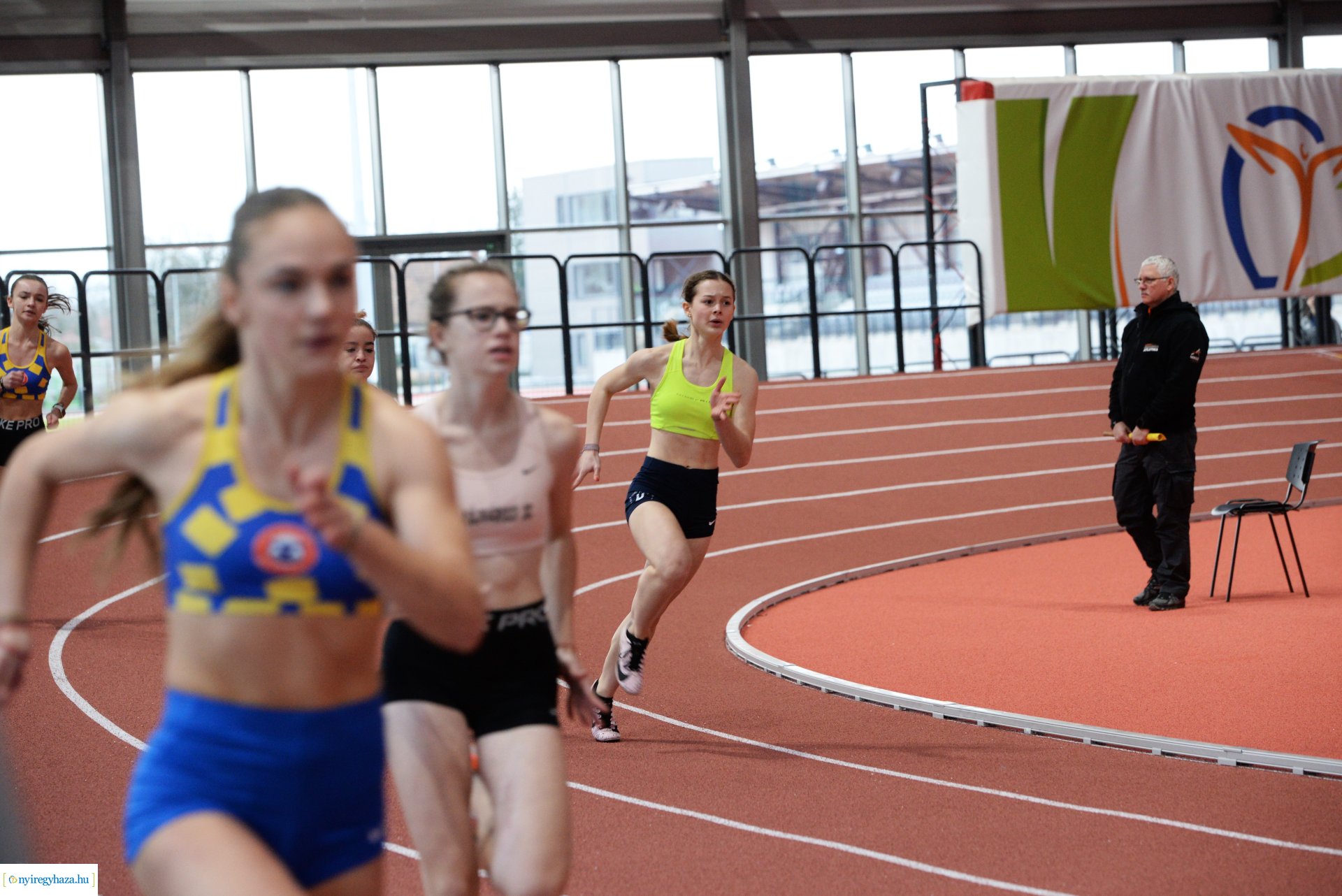 Fedettpályás atlétikai verseny 2023