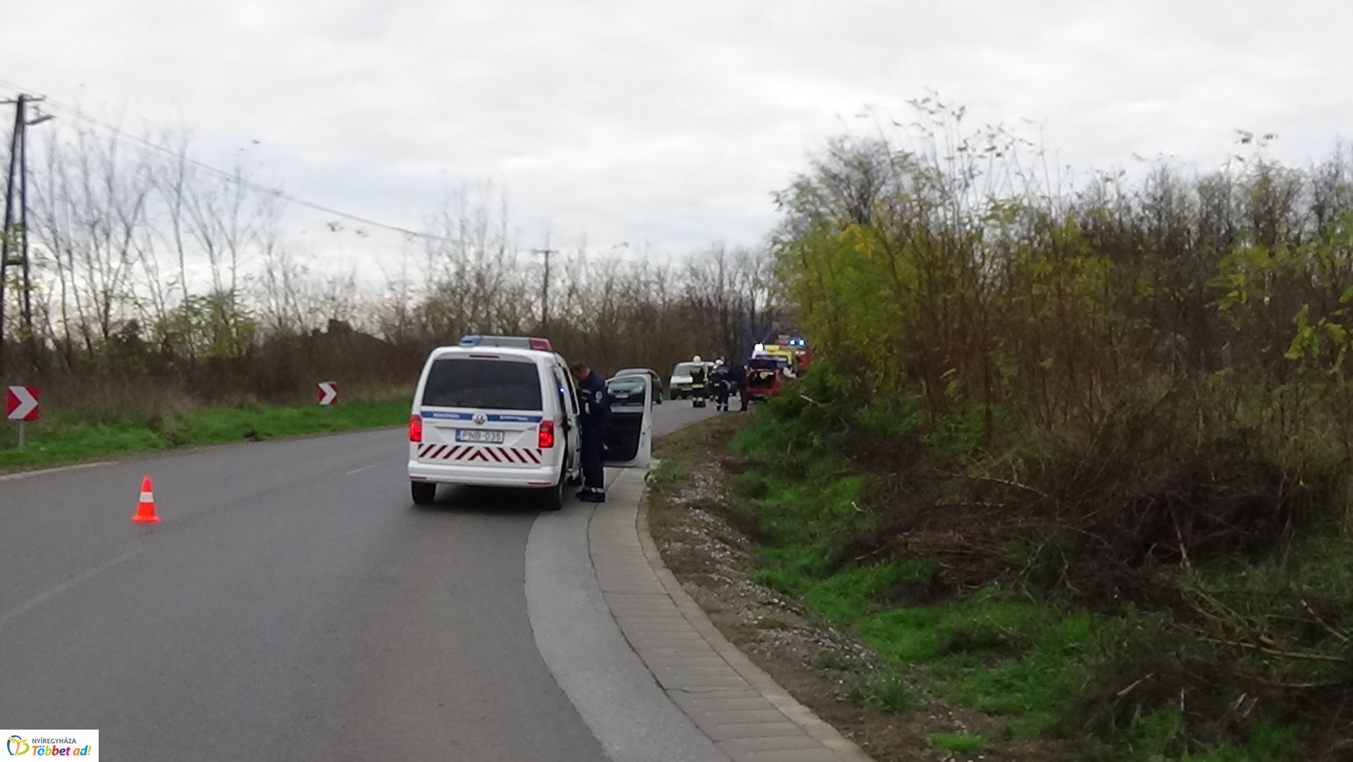 Felborult egy jármű Felsősima és Kálmánháza között