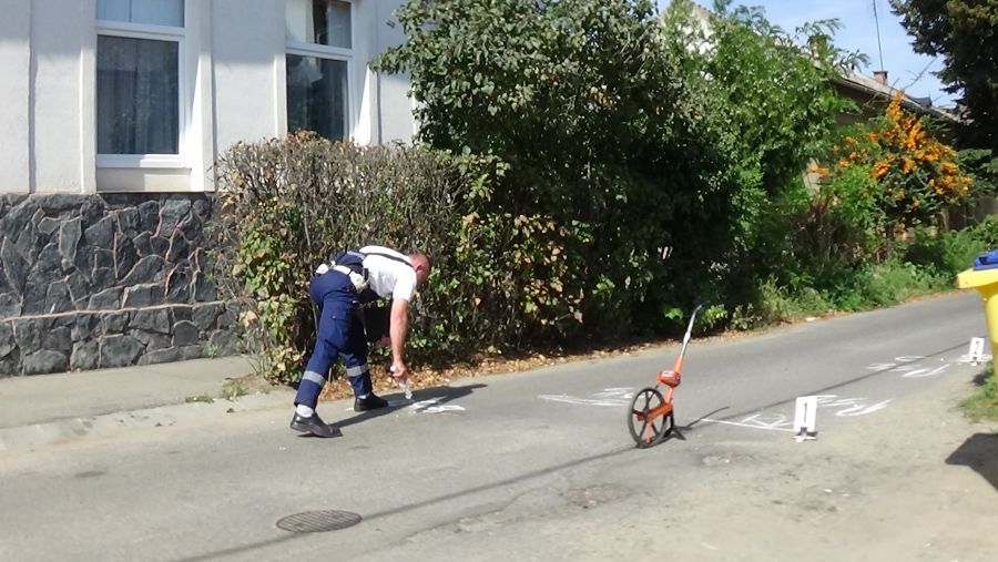 Felborult egy kerékpáros a Közép utcán