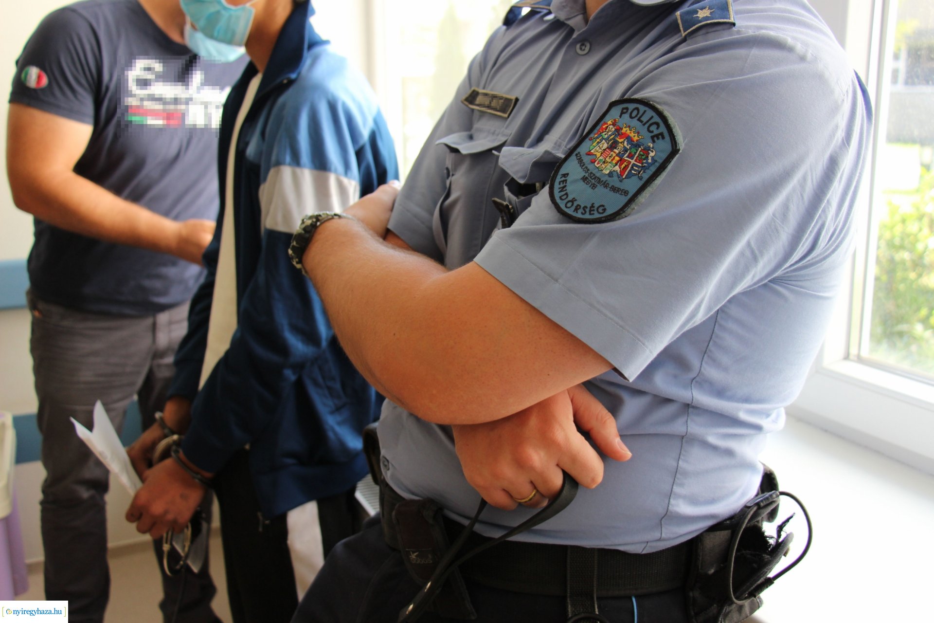 Felfegyverkezve, csoportosan raboltak Nyíregyházán