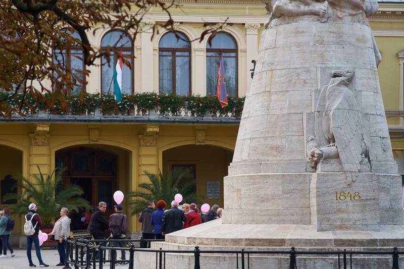 Felhívás az emlőszűrés fontosságára