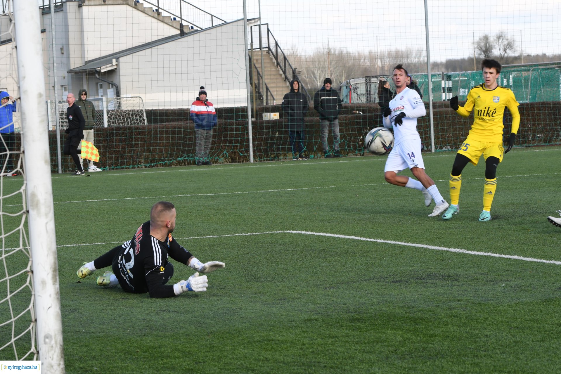 Felkészülési mérkőzést játszott  a Szpari