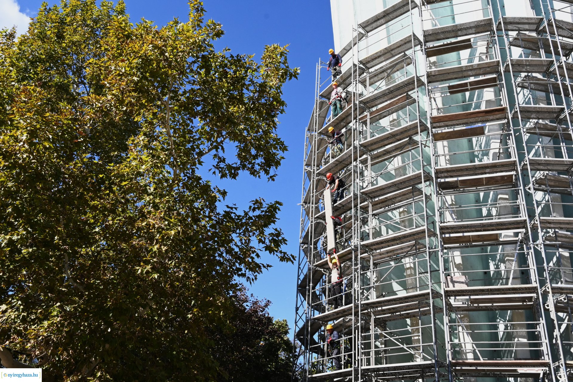 Felújításhoz állványozzák a Víztornyot