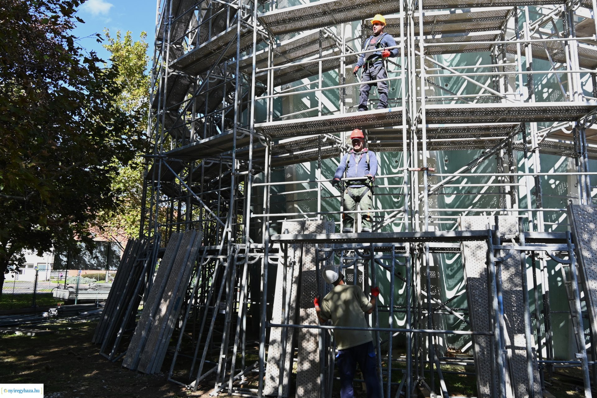Felújításhoz állványozzák a Víztornyot