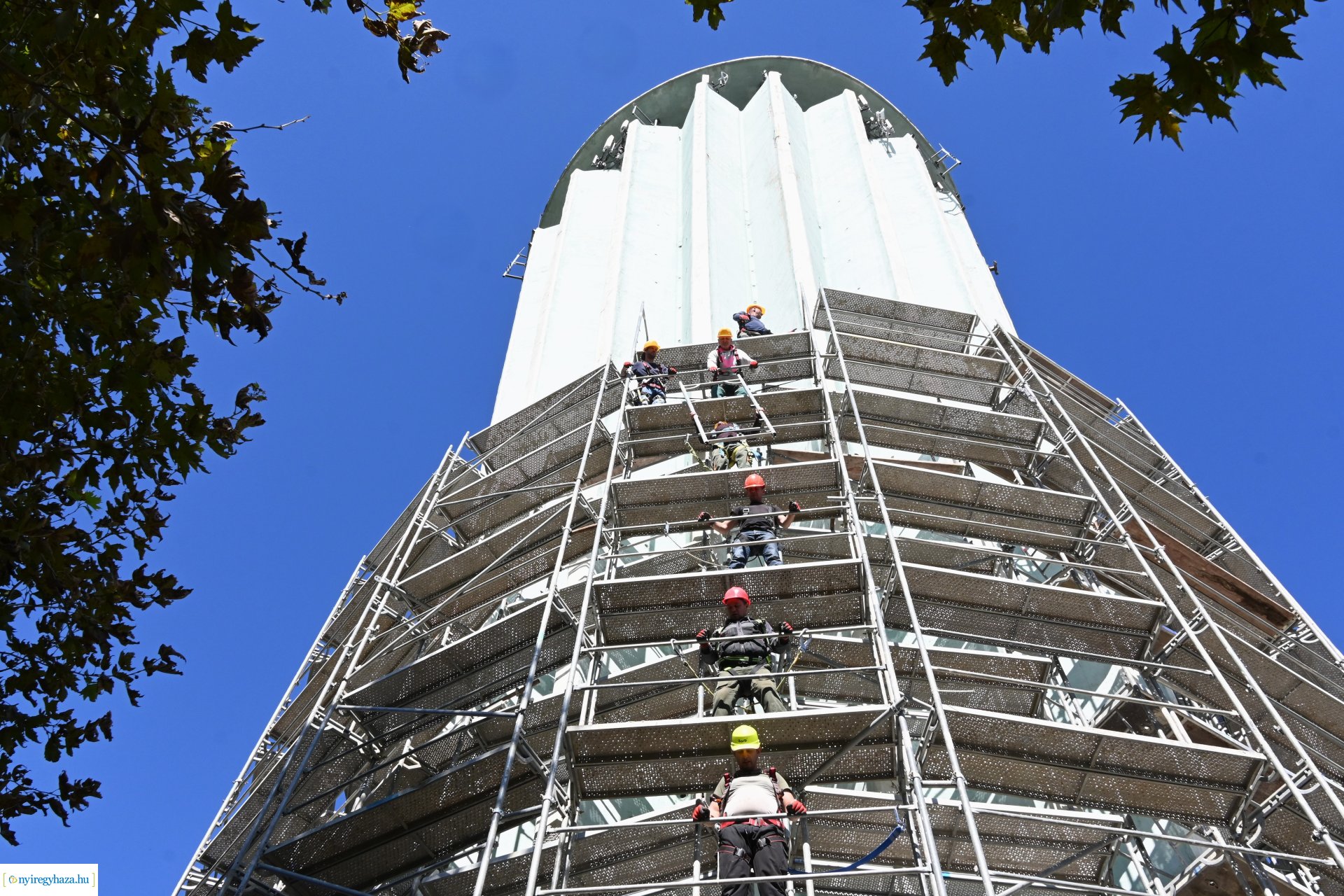 Felújításhoz állványozzák a Víztornyot