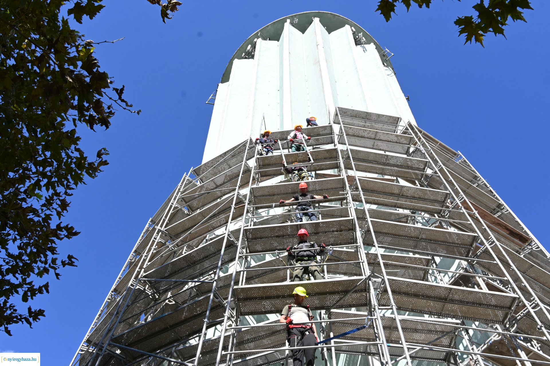 Felújításhoz állványozzák a Víztornyot