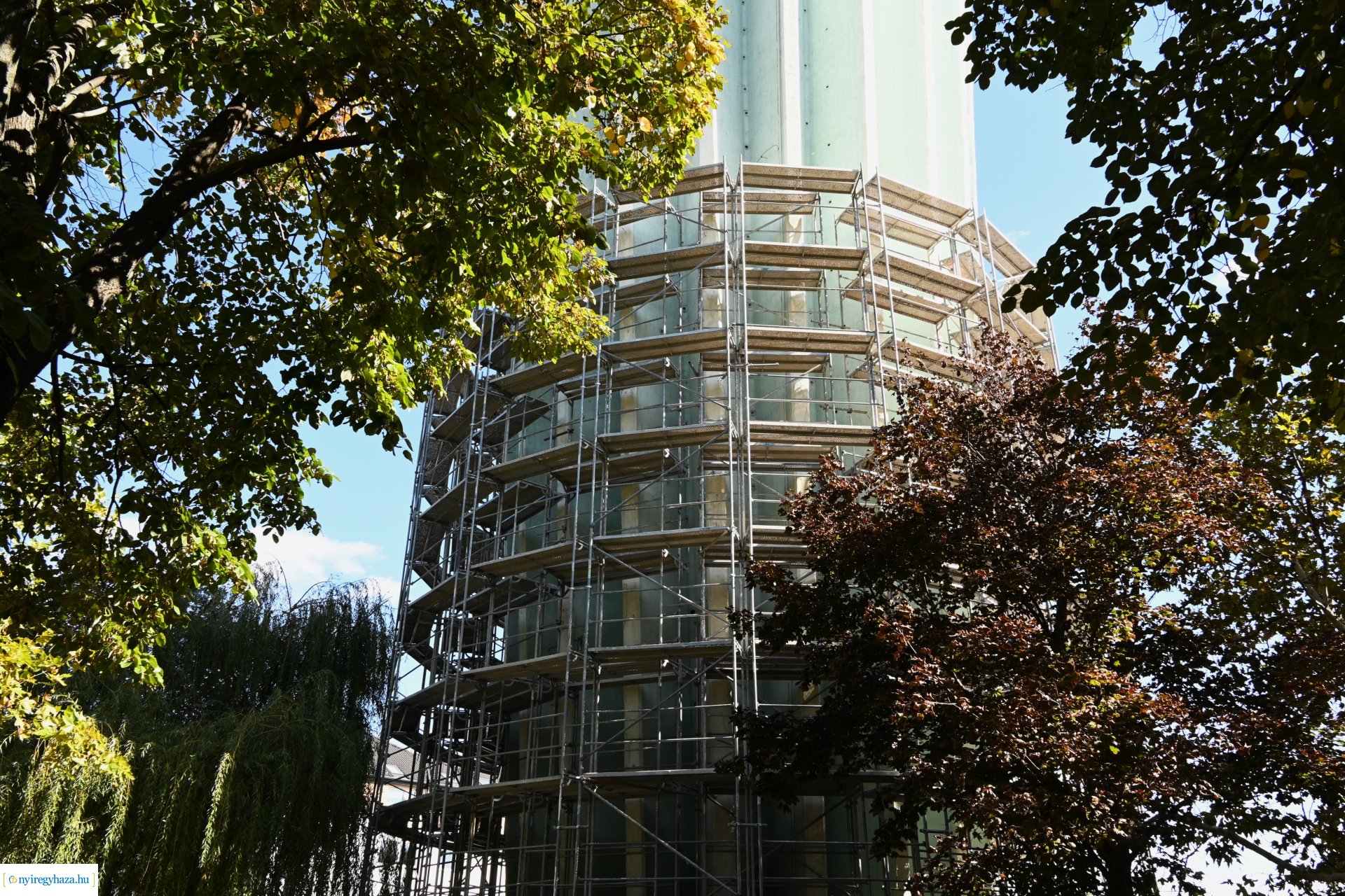 Felújításhoz állványozzák a Víztornyot