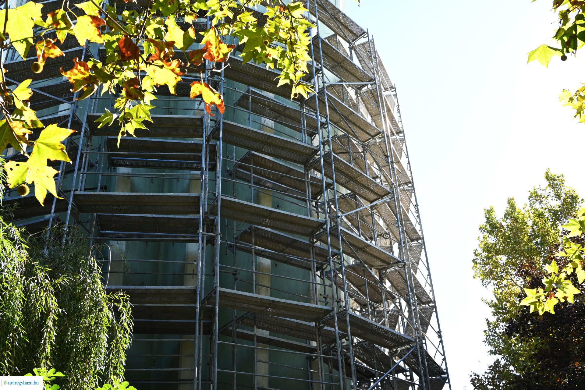 Felújításhoz állványozzák a Víztornyot