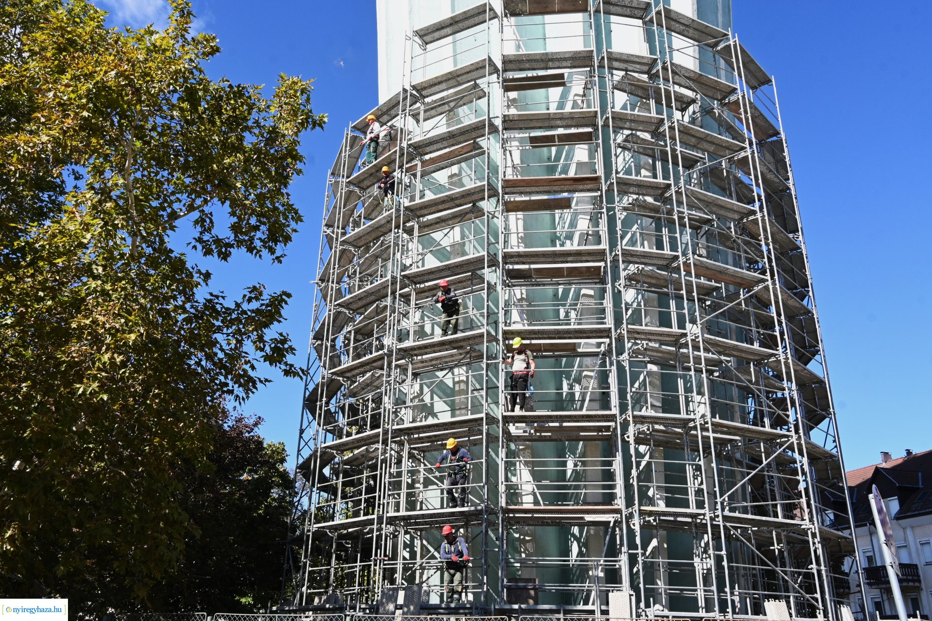 Felújításhoz állványozzák a Víztornyot