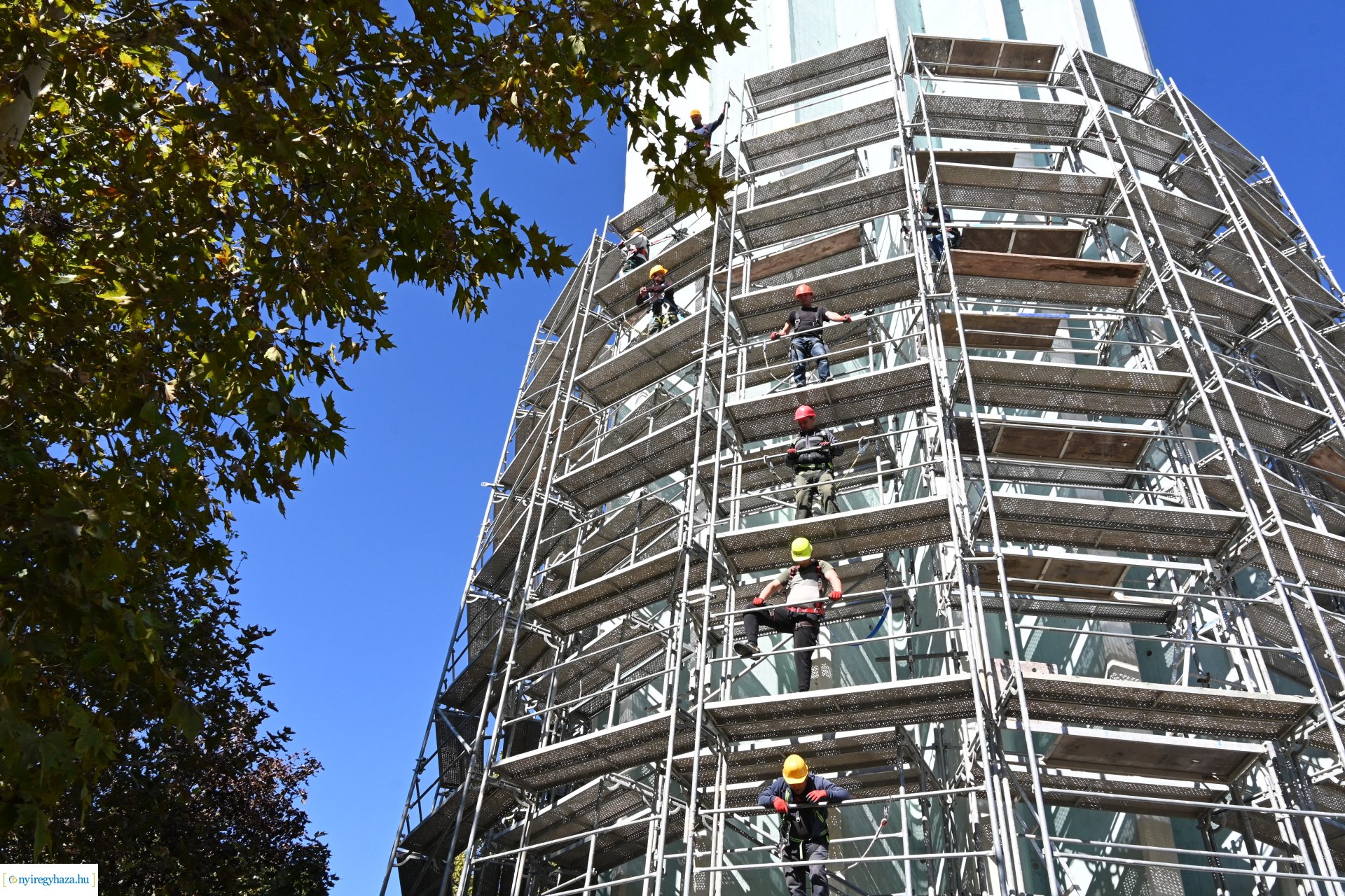 Felújításhoz állványozzák a Víztornyot