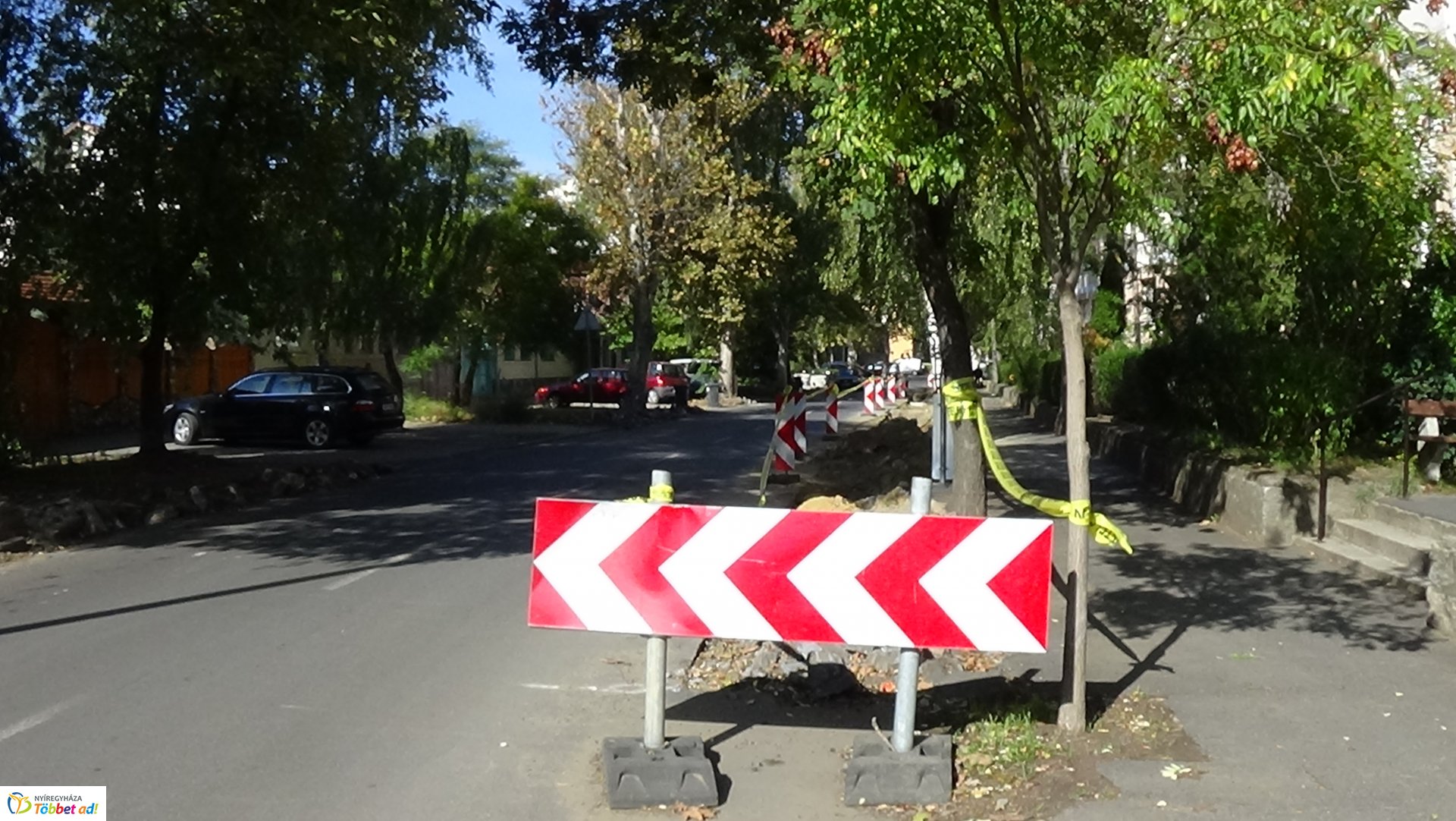 Felújítási munkálatok a Szarvas utcán