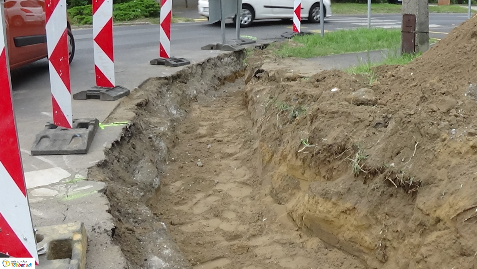 Felújítási munkálatok zajlanak a Korányi Frigyes utcán