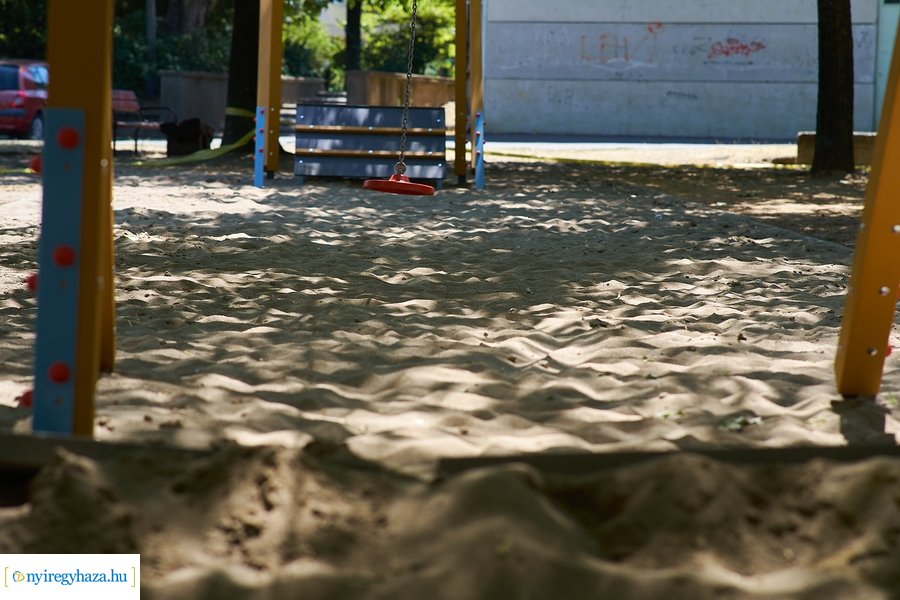 Felújított játszóterek