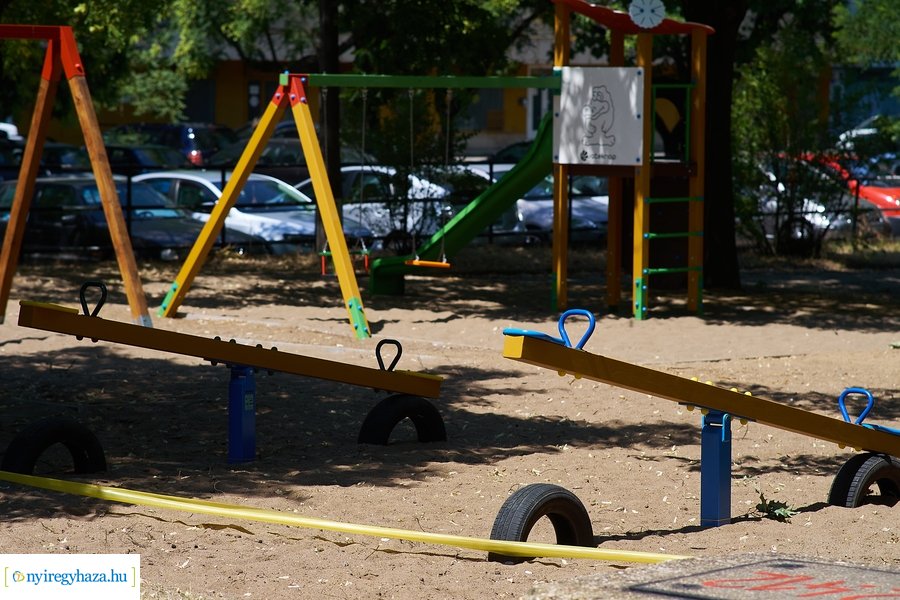 Felújított játszóterek