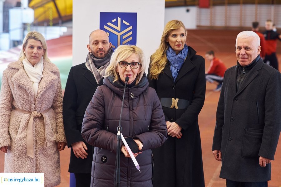 Felújították az atlétikai csarnokot