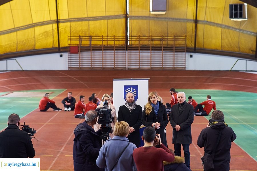 Felújították az atlétikai csarnokot