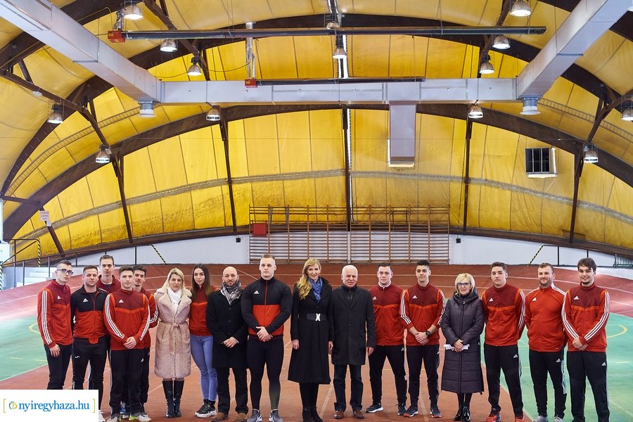 Felújították az atlétikai csarnokot