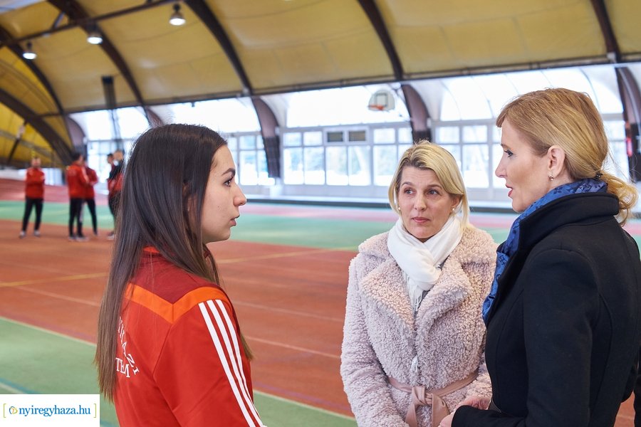 Felújították az atlétikai csarnokot