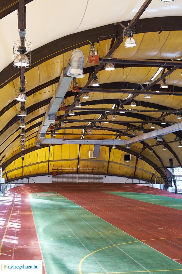 Felújították az atlétikai csarnokot