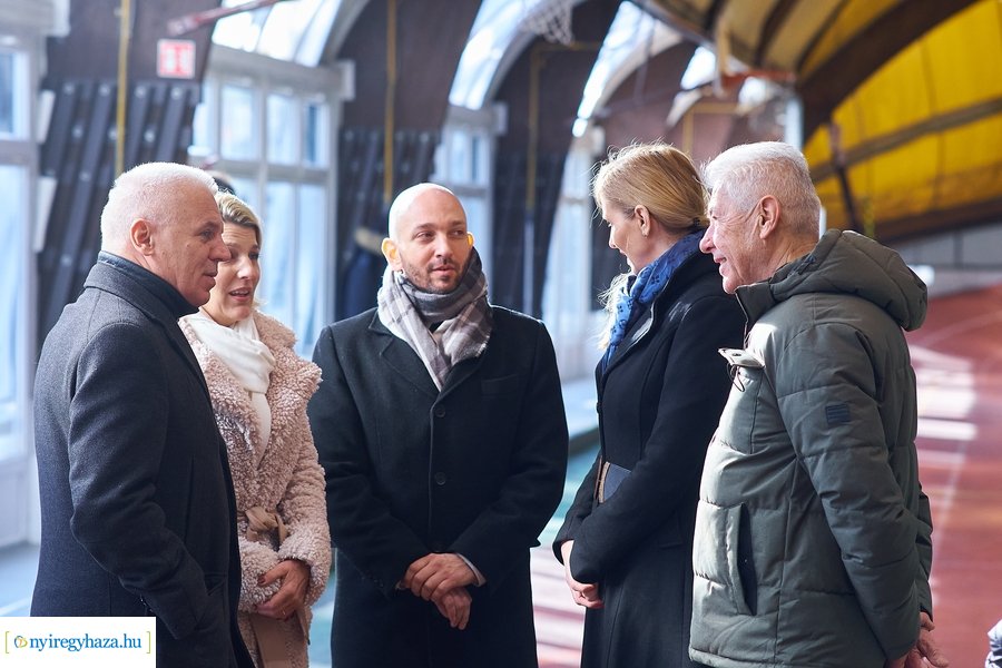 Felújították az atlétikai csarnokot