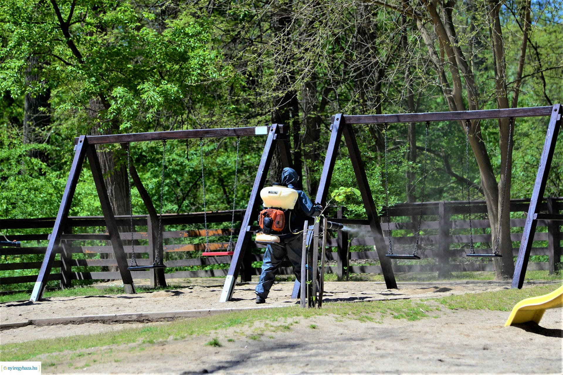 Fertőtlenítés az Erdei Tornapályán