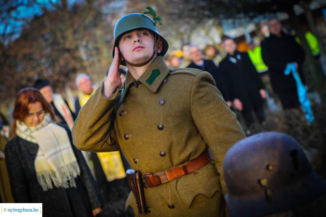 Fiatalok a haza szolgálatában
