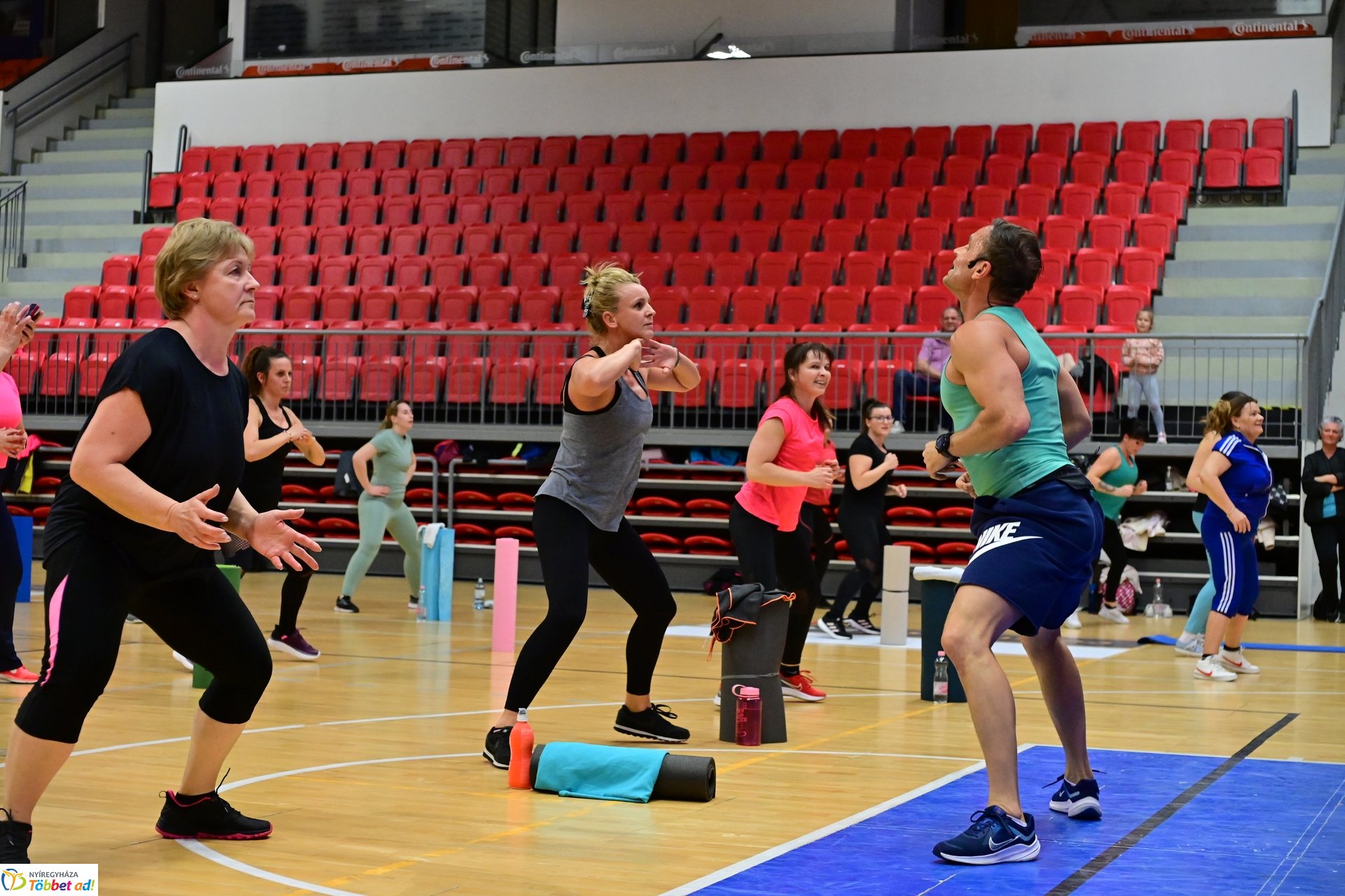 Fitt-Nőnap Katus Attilával az Arénában - 2025