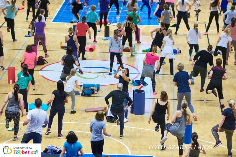 Fitt Nőnap Katus Attilával