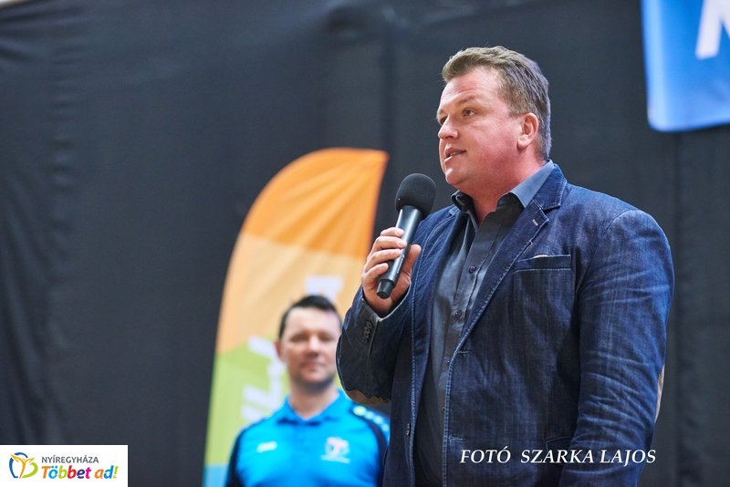 Fitt Nőnap Katus Attilával