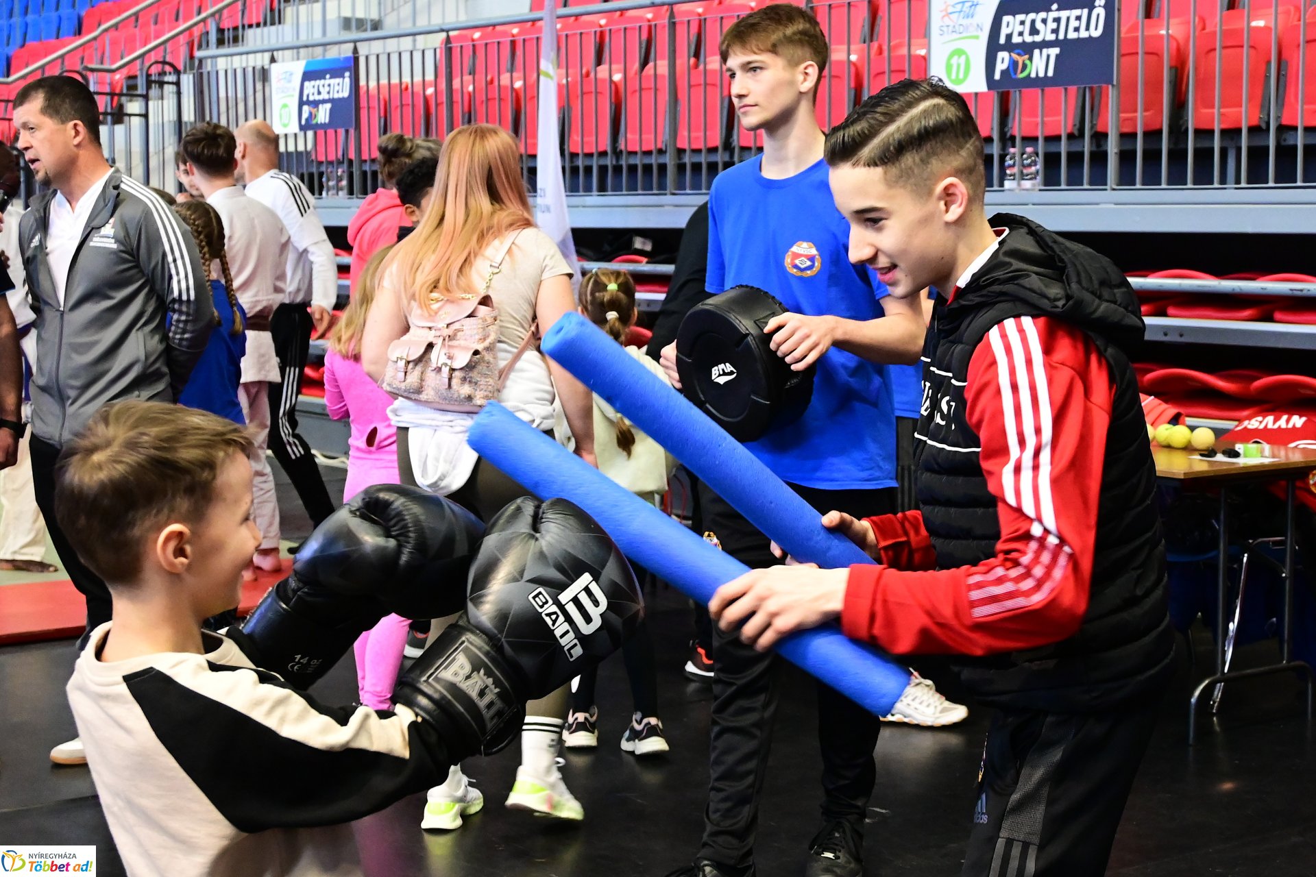 Fitt Stadion rendezvény  a Continental Arénában