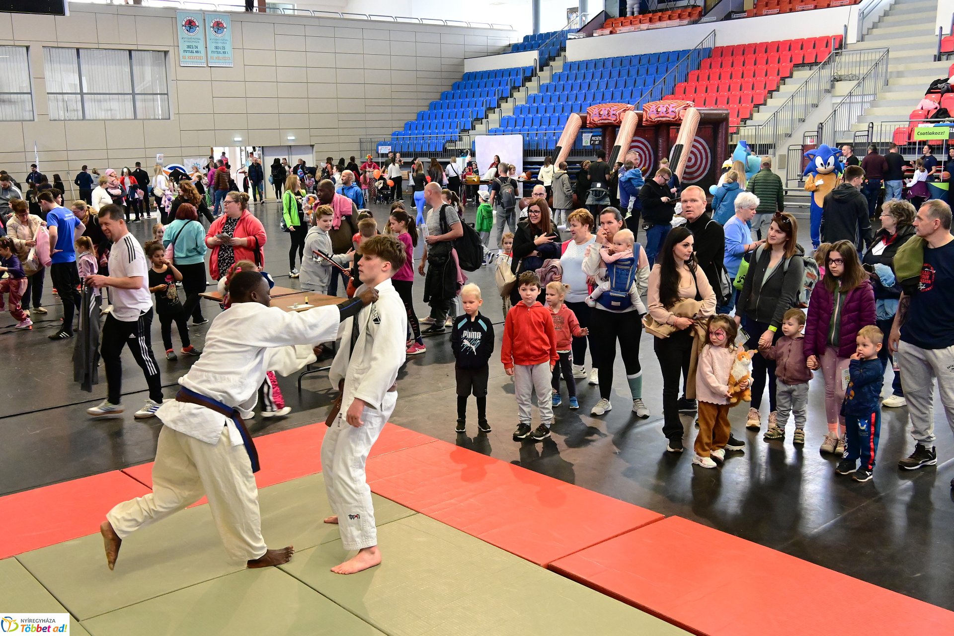 Fitt Stadion rendezvény  a Continental Arénában