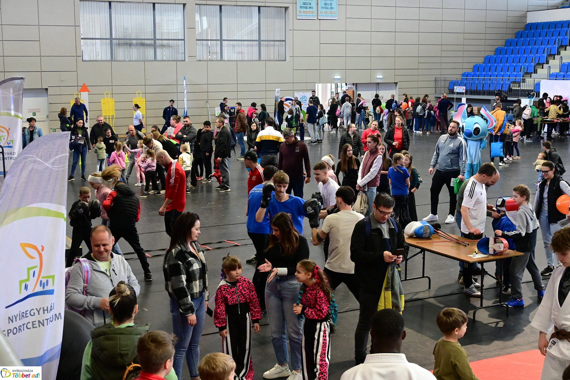 Fitt Stadion rendezvény  a Continental Arénában