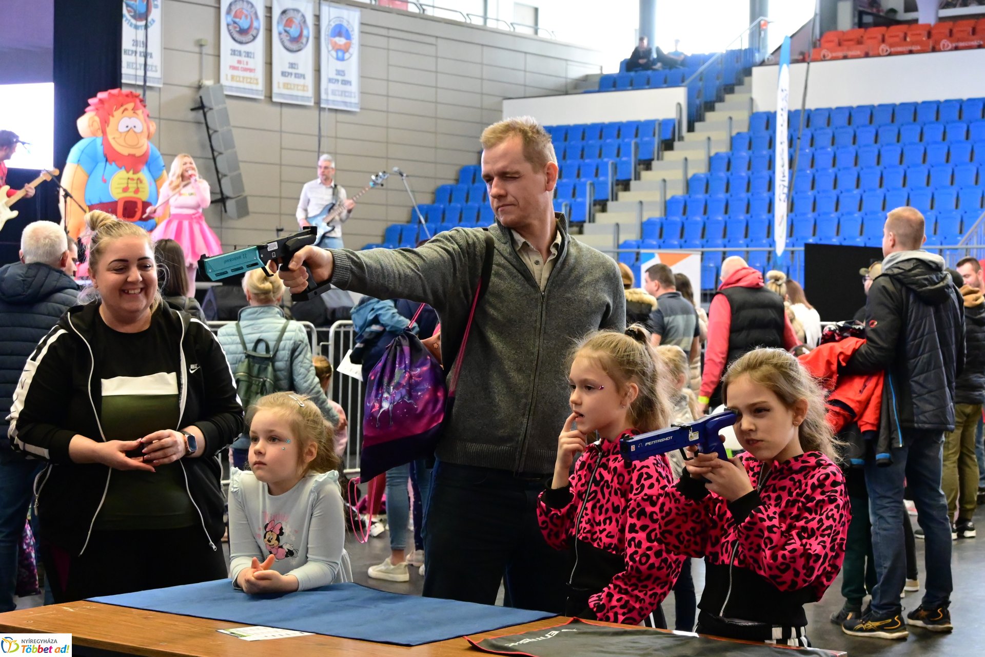 Fitt Stadion rendezvény  a Continental Arénában