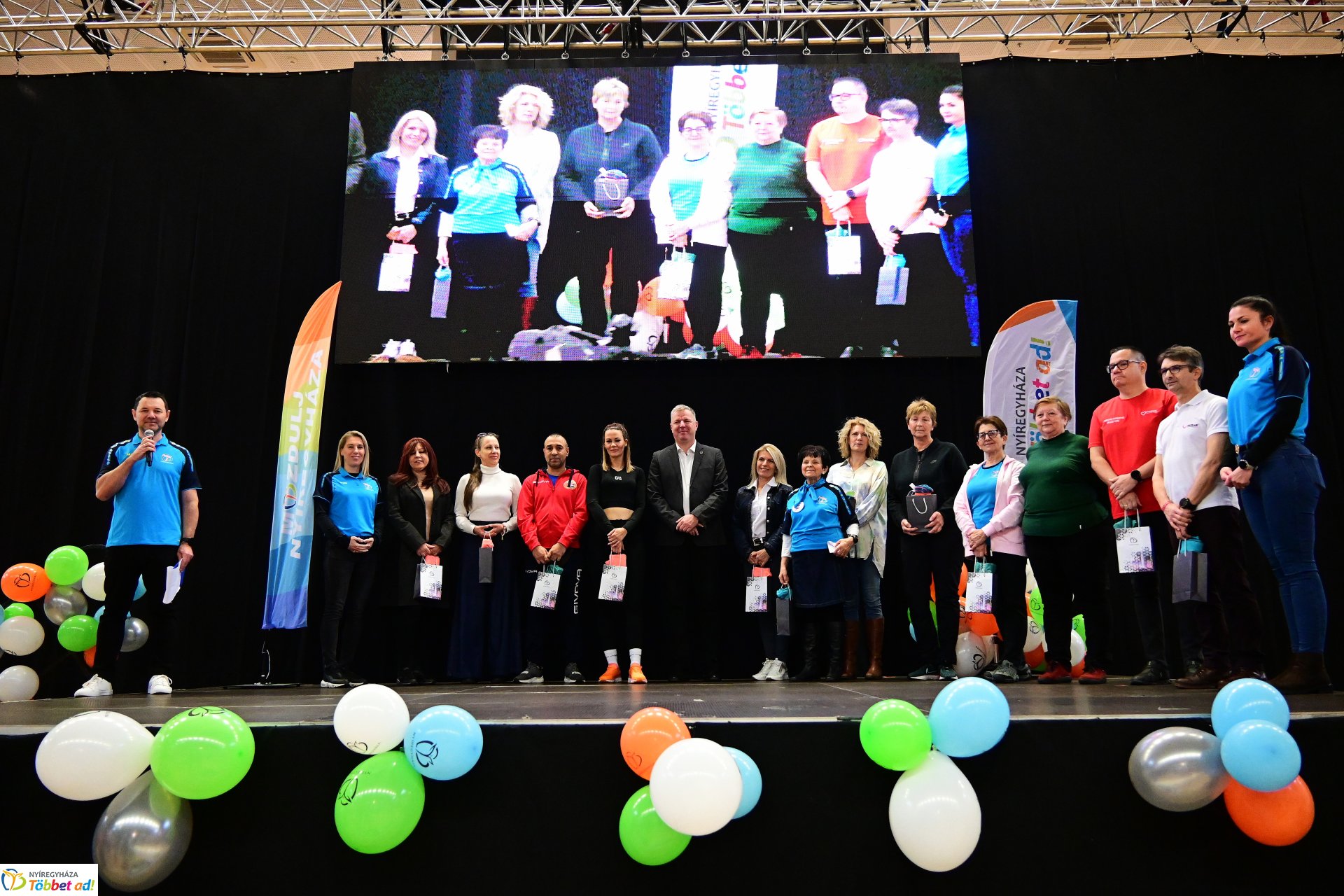 Fitt szülinap a Continental Arénában