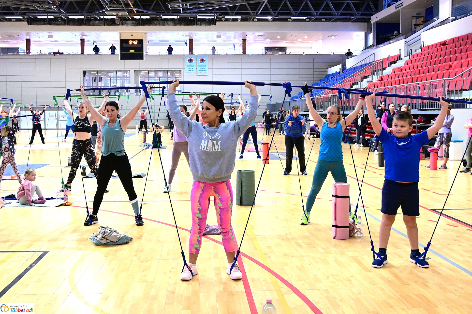 Fitt szülinap a Continental Arénában