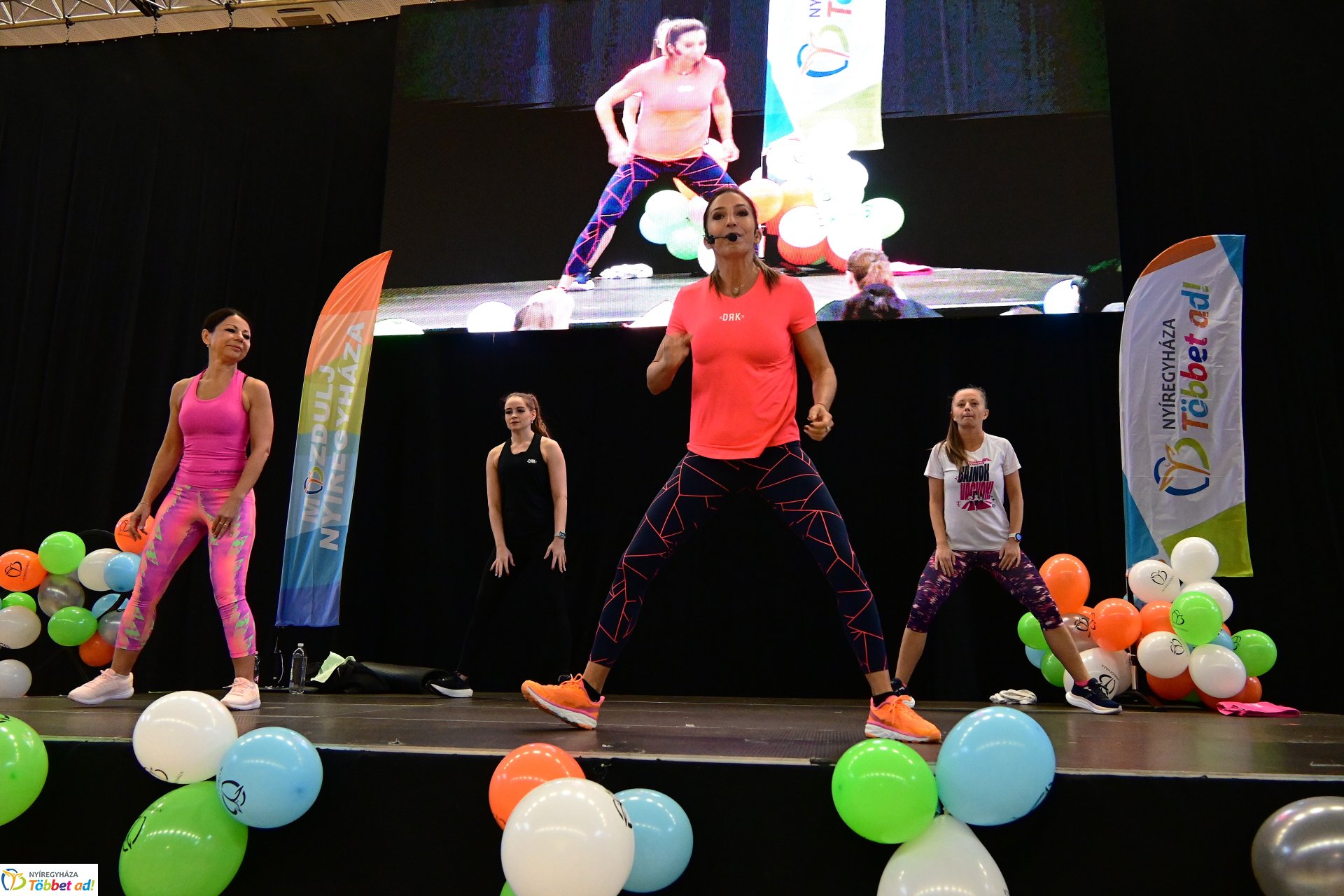 Fitt szülinap a Continental Arénában