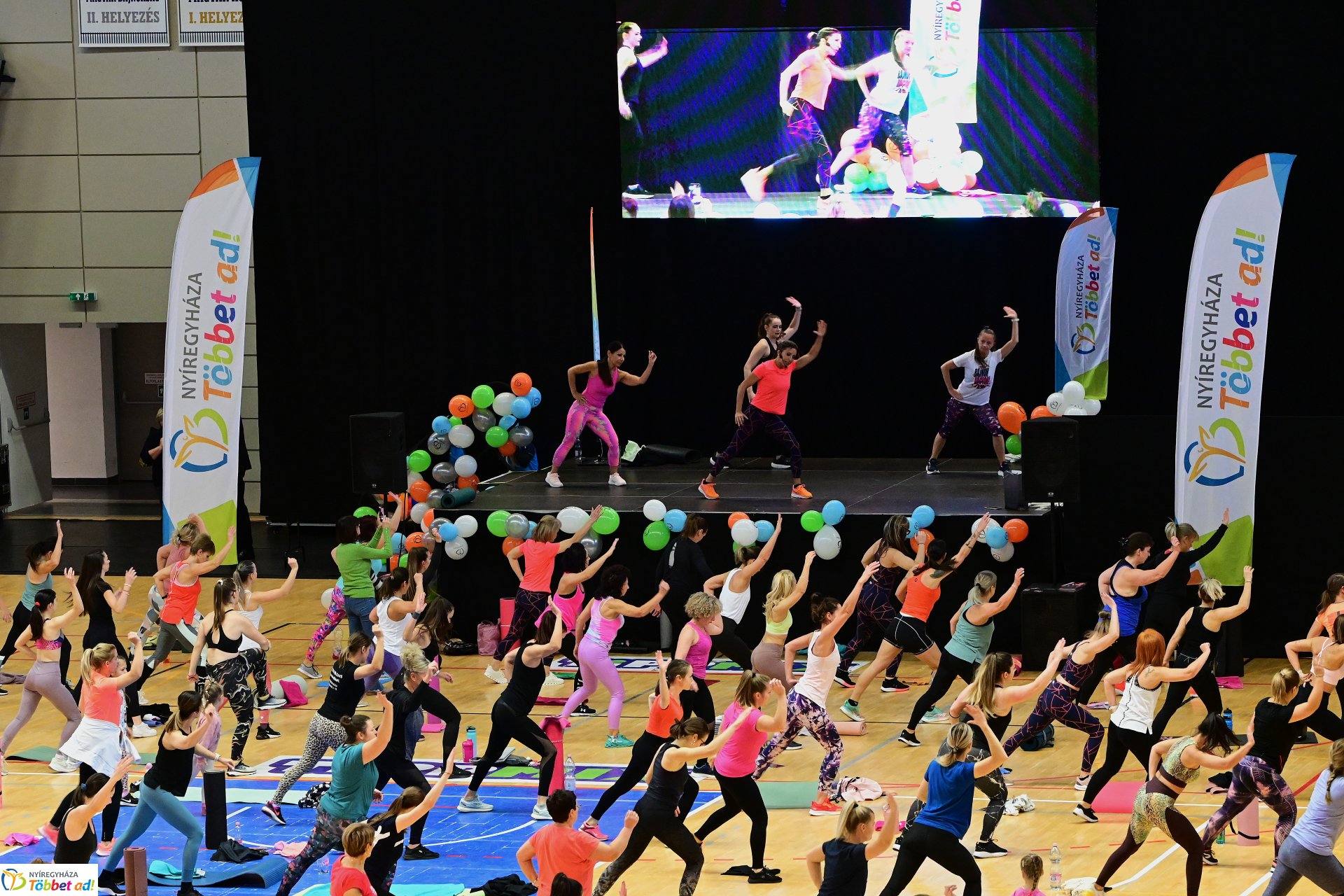 Fitt szülinap a Continental Arénában