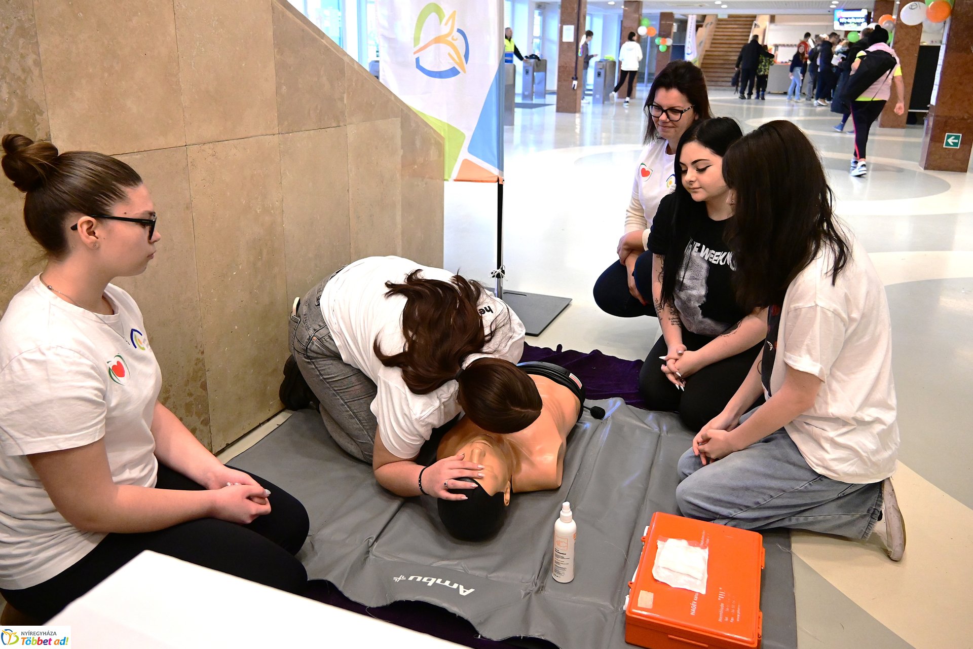 Fitt szülinap a Continental Arénában