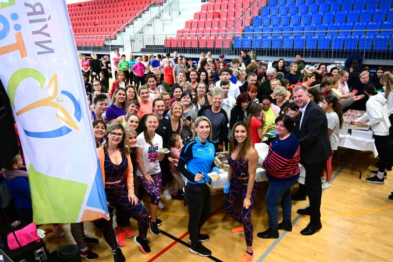 Fitt szülinap a Continental Arénában