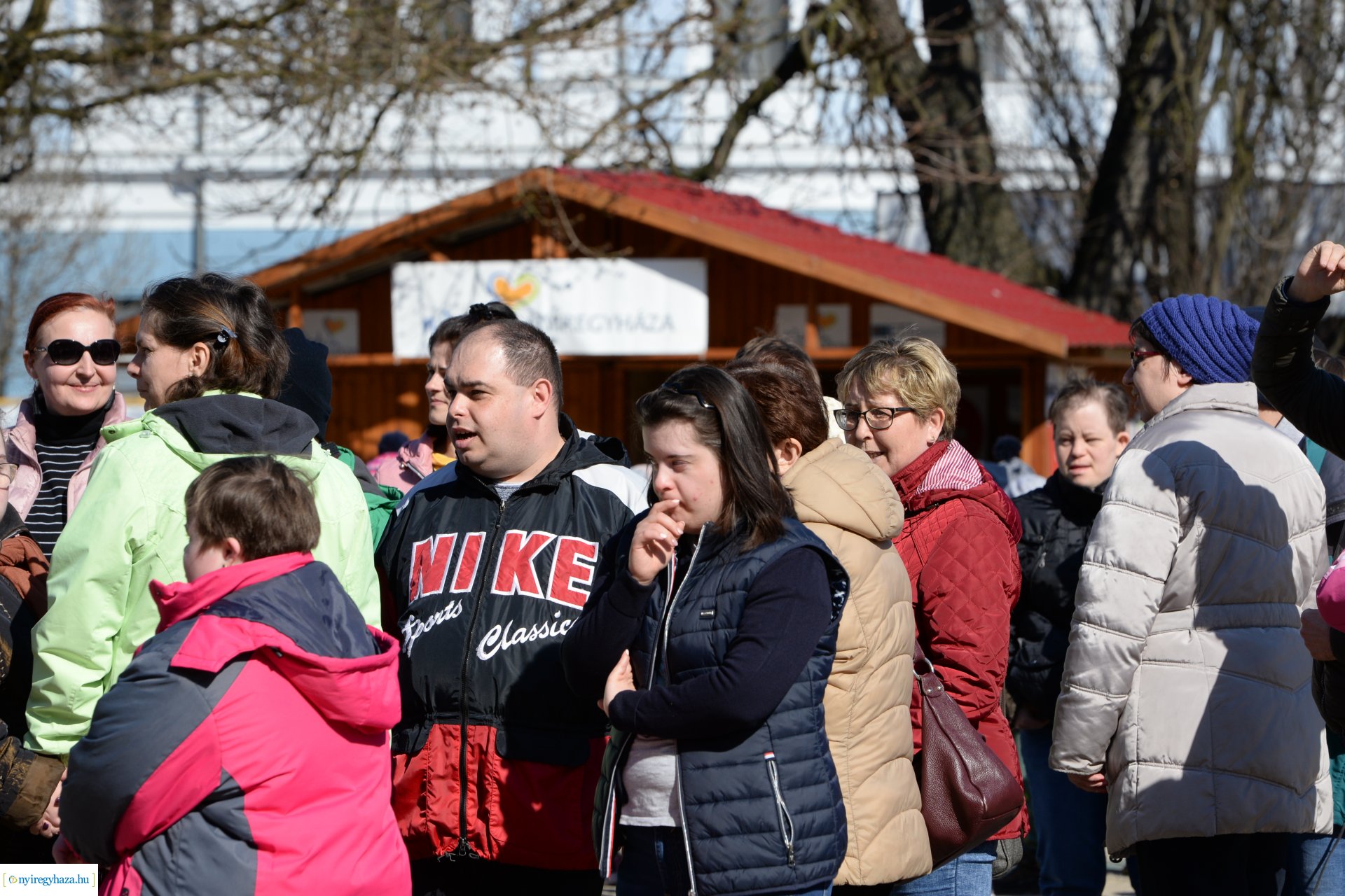 Flash mob a Down-szindróma Világnapján a Kossuth téren