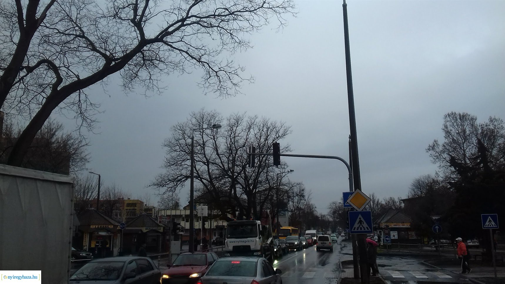 Fokozott figyelemmel közlekedjenek a Szent István utcán