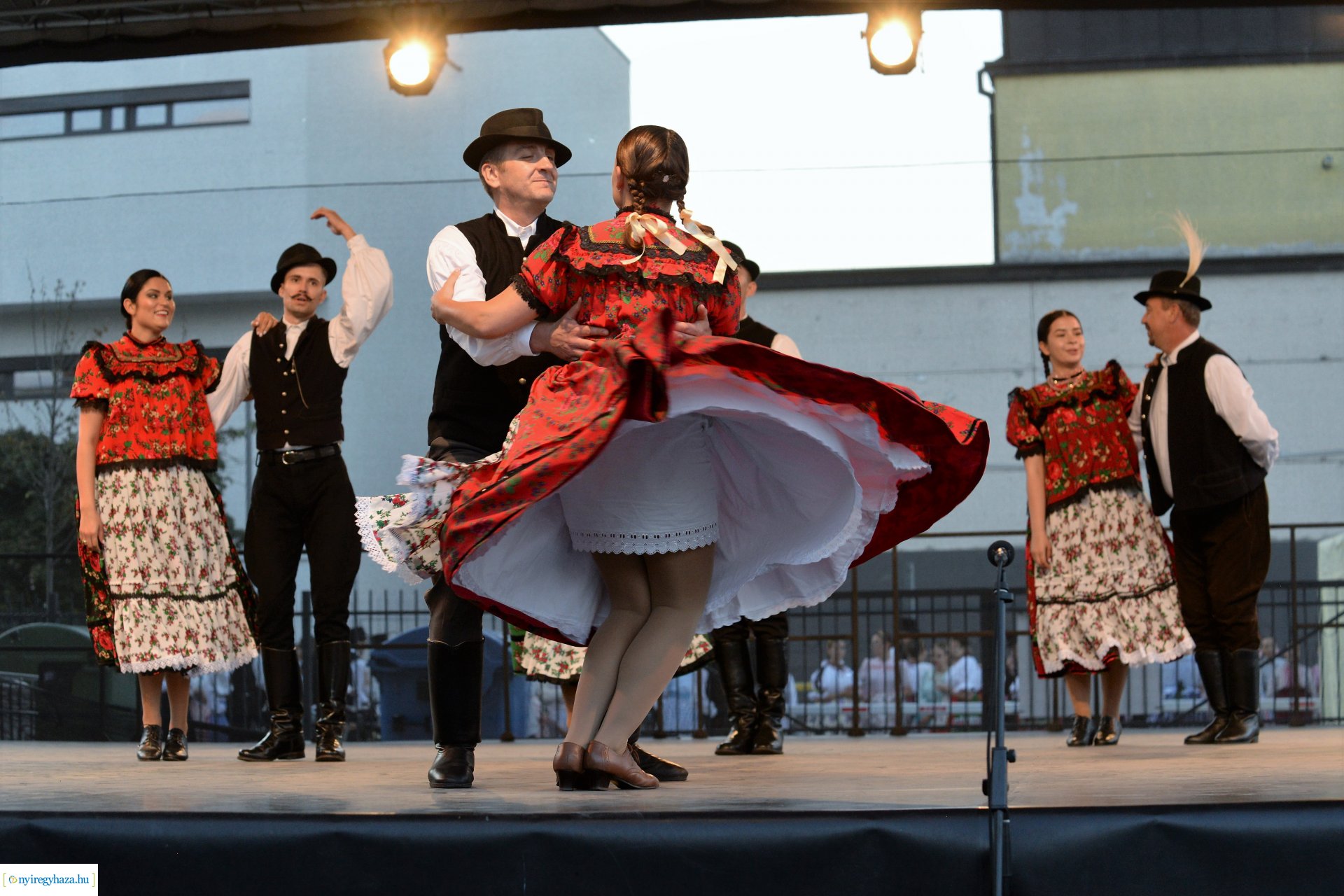 Folkfélhét megnyitó 